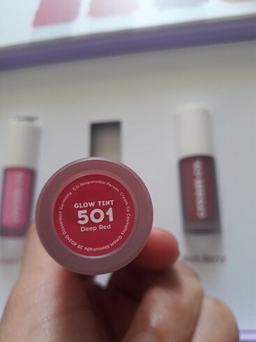  Beden creamco gloe tint deep red