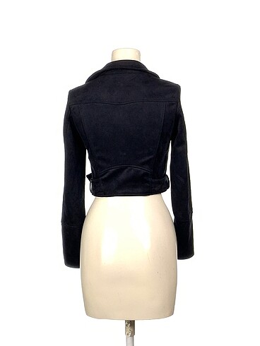 s Beden Pull and Bear Blazer %70 İndirimli.