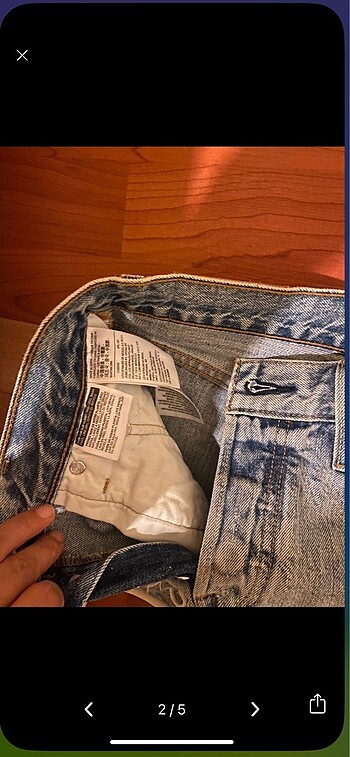 Levis Levis kot şort bir kes giyildi