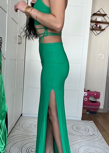 Yeşil Drapeli Uzun Kadın Elbise - Görsel 4