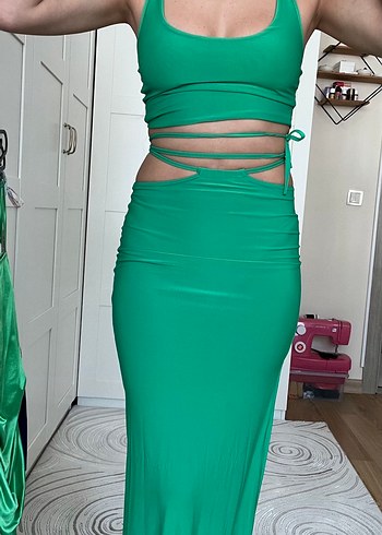 Yeşil Drapeli Uzun Kadın Elbise - Görsel 2