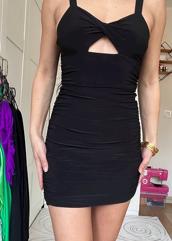 Siyah V Yaka Mini Elbise - Görsel 2