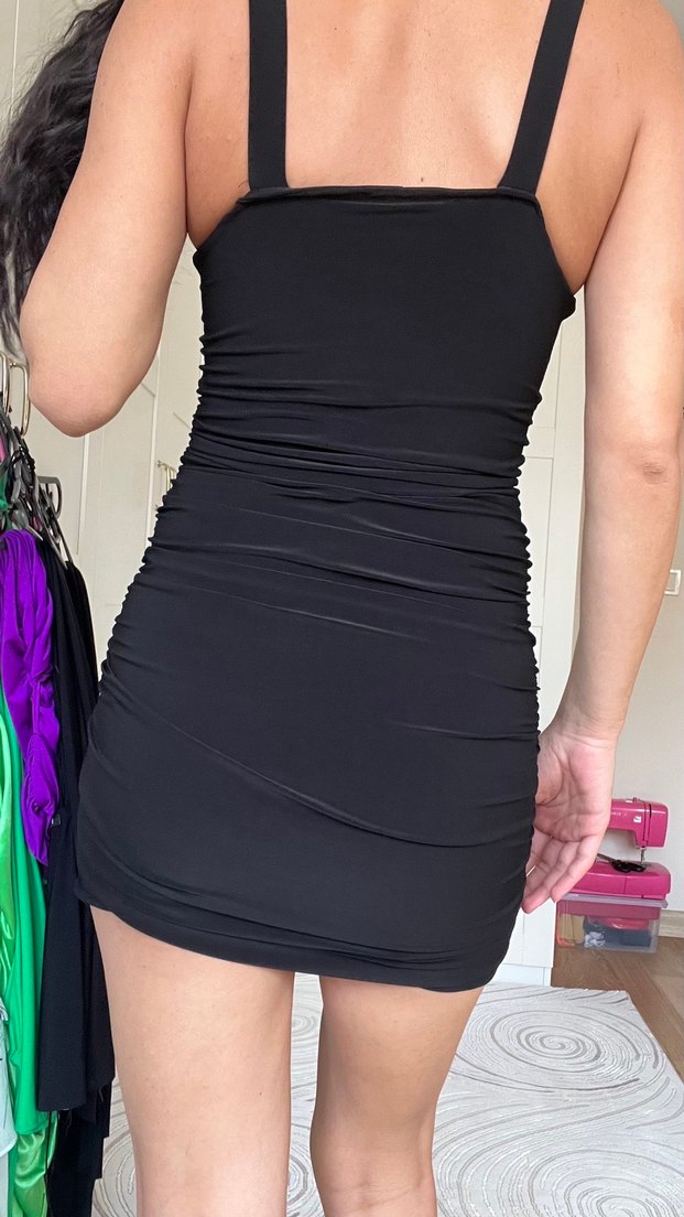 Siyah V Yaka Mini Elbise - Görsel 3