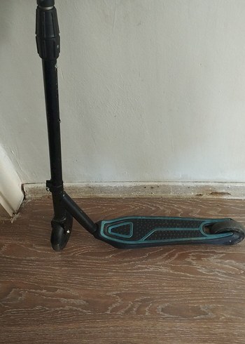 Turkuaz Renkli Çocuk Scooter'ı
