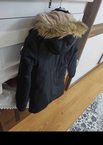 Erkek Çocuk Siyah Kürklü Street Wear Kaban - Görsel 4