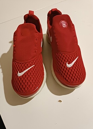 37 Beden kırmızı Renk Nike Orijinal Kadın Ayakkabı 