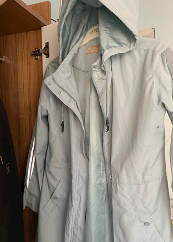 Kadın Yağmurluk Kapüşonlu 36 beden LC Waikiki - Görsel 4