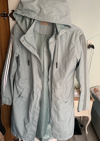 Kadın Yağmurluk Kapüşonlu 36 beden LC Waikiki - Görsel 2