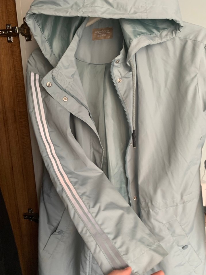 Kadın Yağmurluk Kapüşonlu 36 beden LC Waikiki - Görsel 3