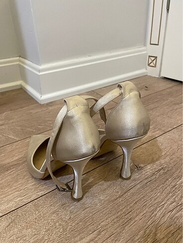 40 Beden Sivri Burun Stiletto