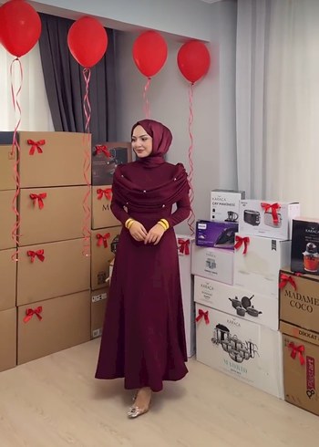 Abiye Bordo Drapeli Yüksek Yakalı Uzun Abiye Elbise