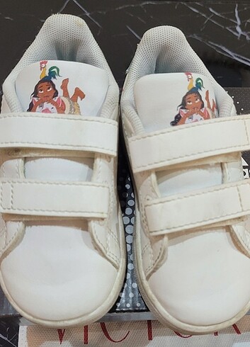 21 Beden adidas spor ayakkabı