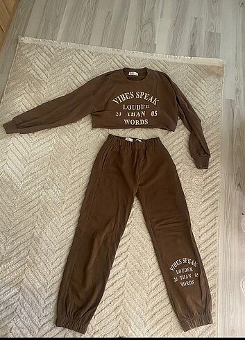 Bershka eşofman takımı