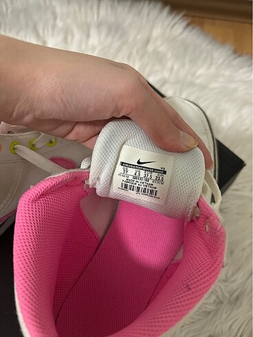37,5 Beden spor ayakkabı nike
