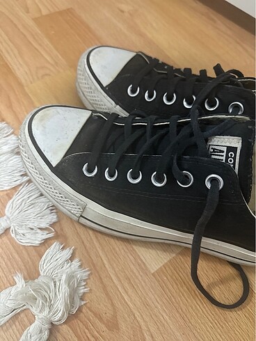 37 Beden Siyah converse