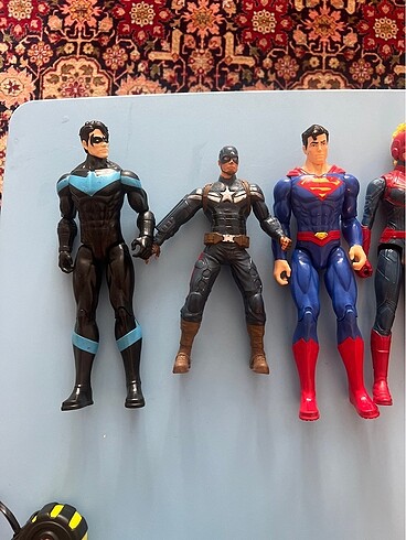  Marvel Ailesi, DC Ailesi