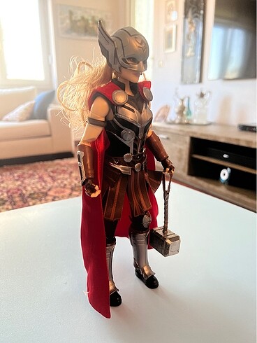  Beden Mighty Thor Special Edition Doll, Thor: Love and Thunder