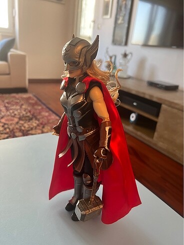 Beden Renk Mighty Thor Special Edition Doll, Thor: Love and Thunder
