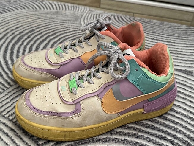 Nike renkli nike ayakkabı