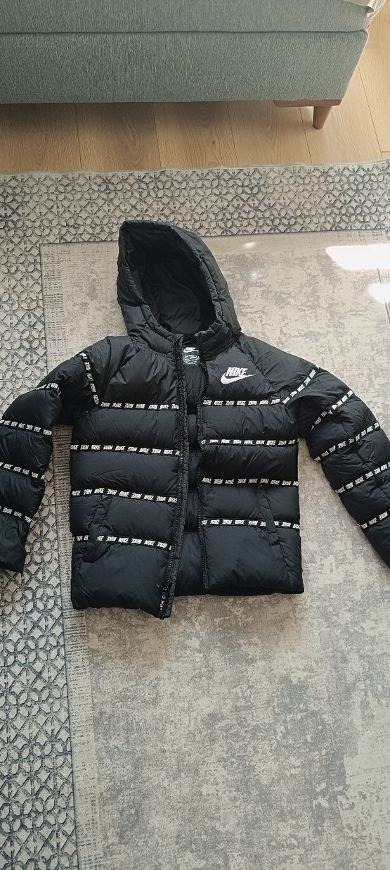 Erkek Çocuk Siyah Şişme Mont nike - Görsel 4