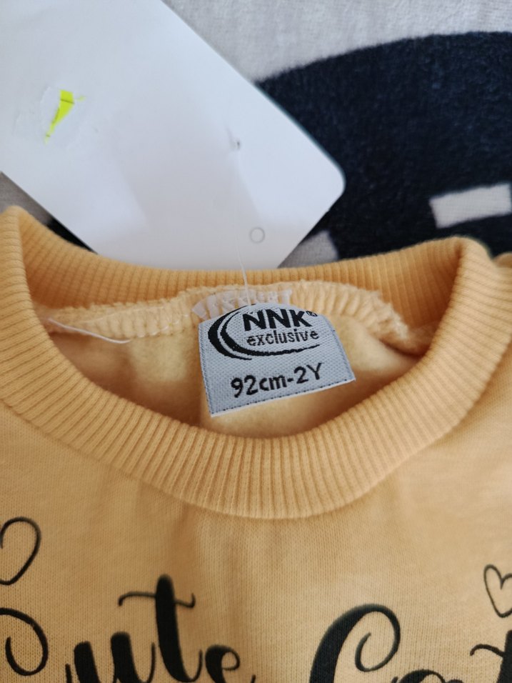 Sarı Baskılı Örgü Kedi Sweatshirt ve Gri Eşofmanlı Takım - Görsel 2