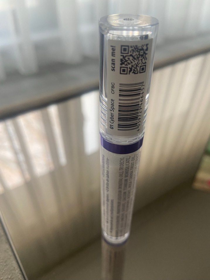 Essence Meta Glow Parlak Mor Dudak Parlatıcısı - Görsel 2