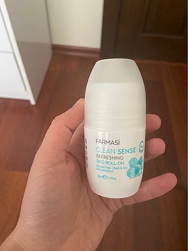 Farmasi roll on deodorant
