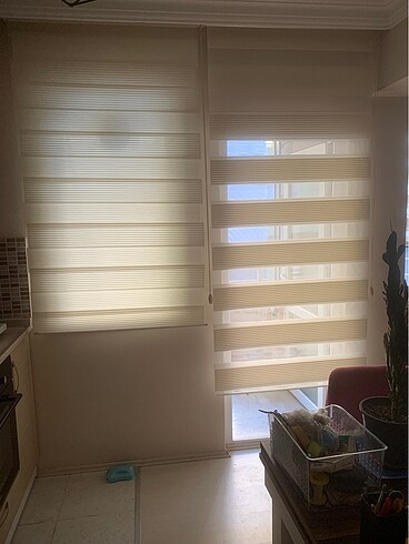 İki adet stor perde zebra