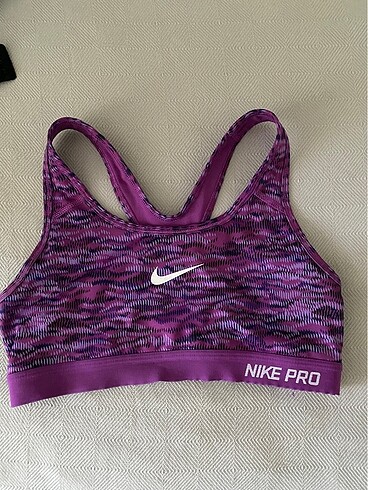 Nike spor sütyeni