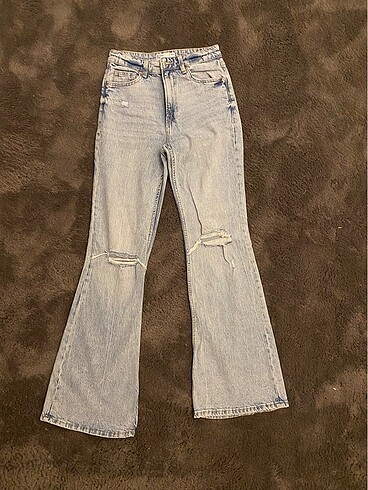 Berhska Flare Jean