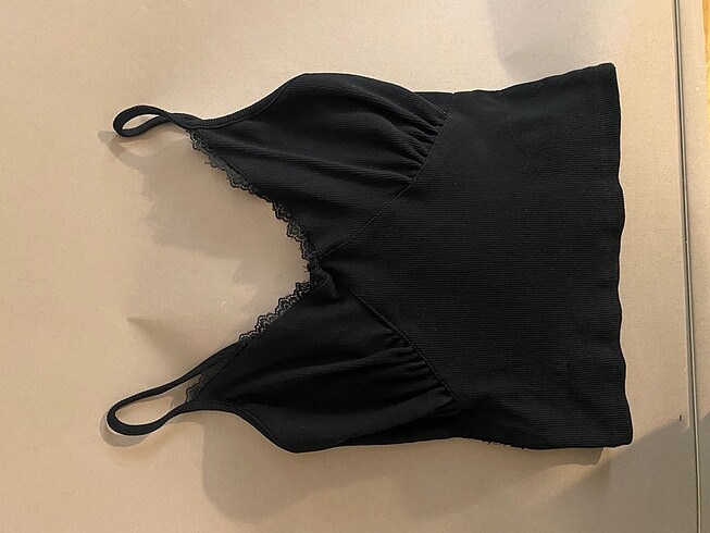 Siyah Crop