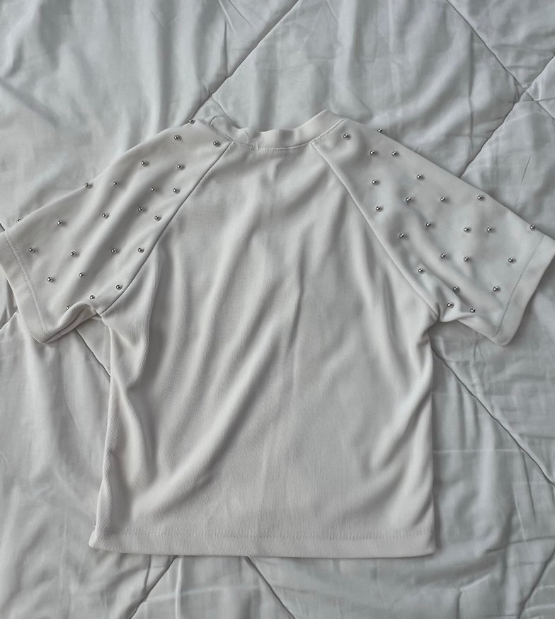 Kısa Kollu Beyaz Crop Top - Görsel 2