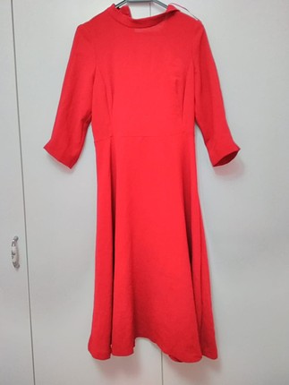 s Beden kırmızı Renk Zara elbise kırmızı çok güzel duruyor 