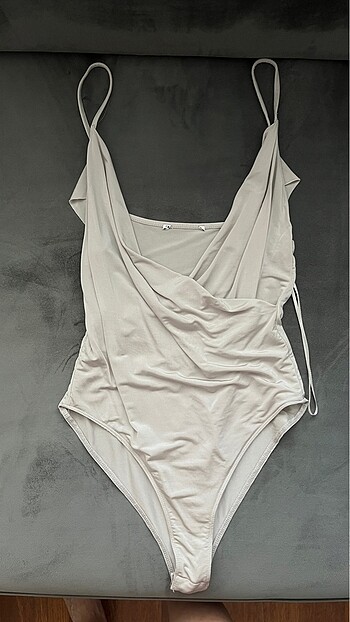 Jarse kumaş bodysuit