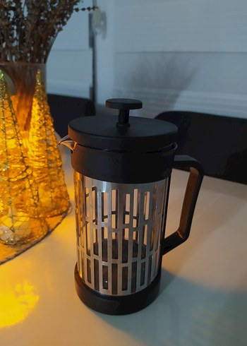 Siyah Çay Demliği
