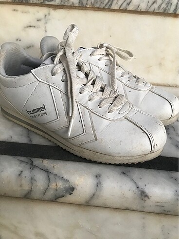 Beyaz hummel sneaker