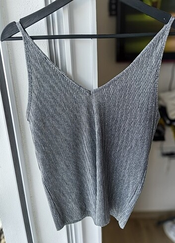 Gri Simli askılı bluz - Görsel 4