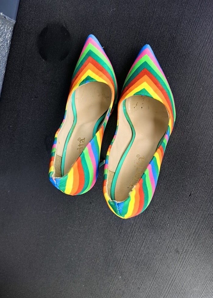 Renkli topuklu ayakkabı  - Görsel 4