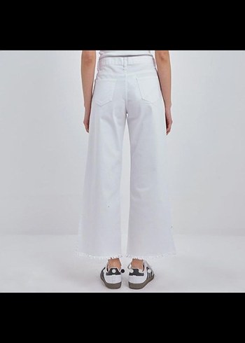 Beyaz Midi Kadın Kot Pantolon - Görsel 3