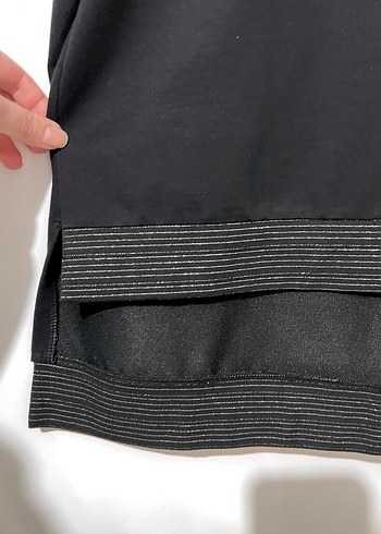 Siyah V Yakalı Fermuarlı Uzun Kollu Tunik - Görsel 3