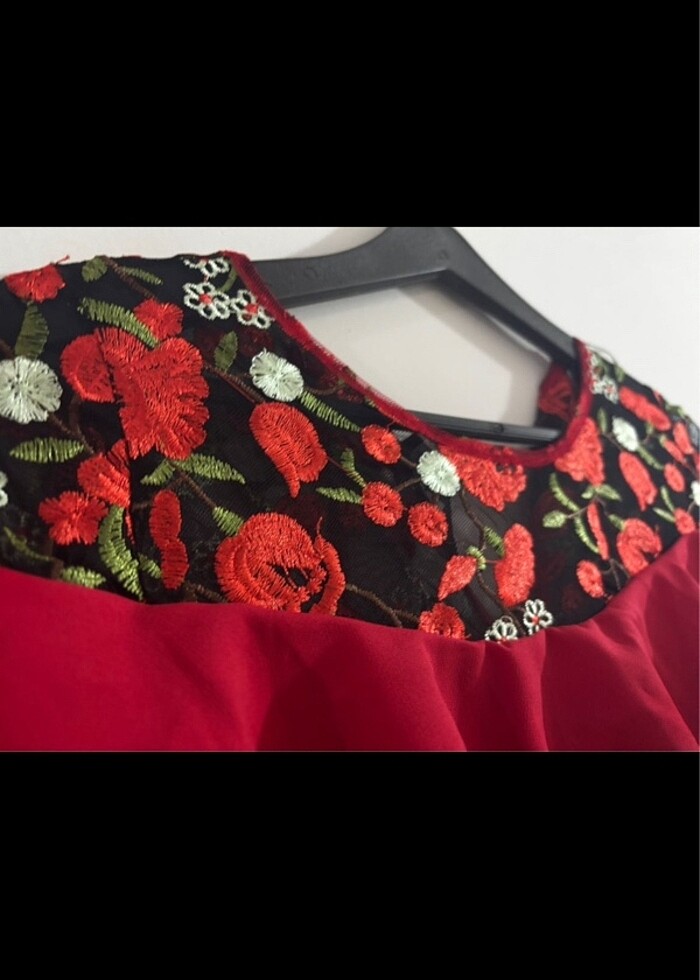 Kırmızı abiye - Görsel 4