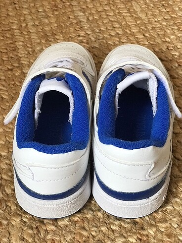 28 Beden beyaz Renk Adidas Çocuk Ayakkabı