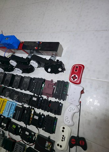 Diğer Çok Renkli Çoklu Şarj ve Kontrol Cihazları