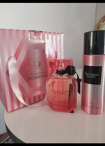  Beden Victoria's Secret parfüm