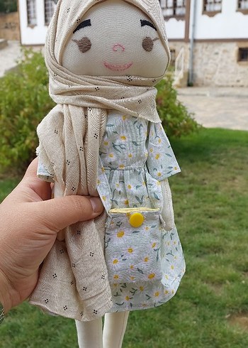 Gri Pastel Tonlarda Bez Bebek . küçük cantasi ve 1 yedek kıyafet - Görsel 9