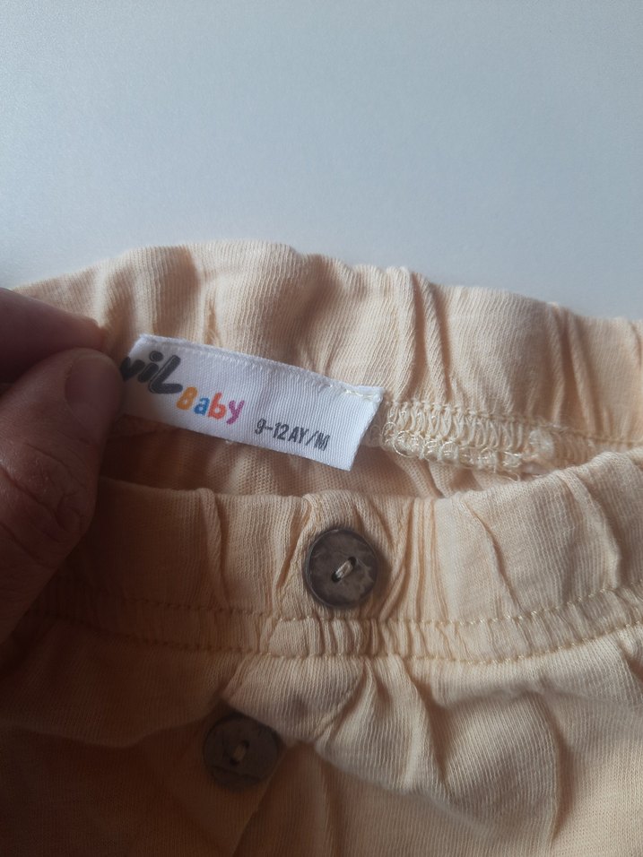 Bej Düğmeli Bebek İç Çamaşırı - Görsel 3