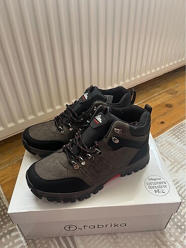 F By Fabrika Outdoor Bot