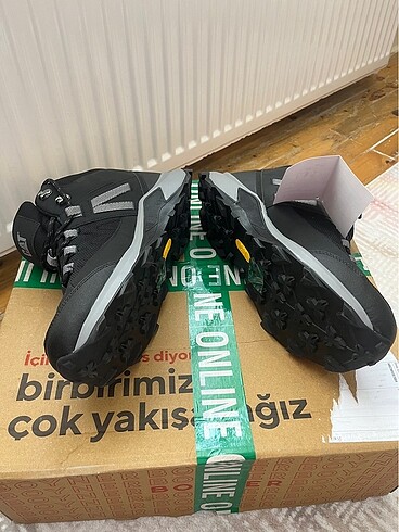 43 Beden siyah Renk Cat Orjinal Deri Outdoor Bot