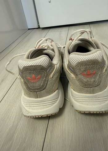 Adidas Beyaz Pastel Renkli Bağcıklı Sneakers - Görsel 2