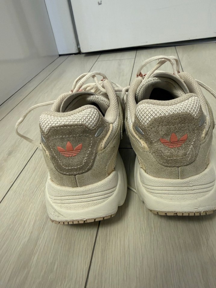 Adidas Beyaz Pastel Renkli Bağcıklı Sneakers - Görsel 2